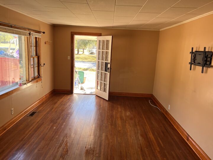 Property Photo: 102 Murfreesboro St TN 37127