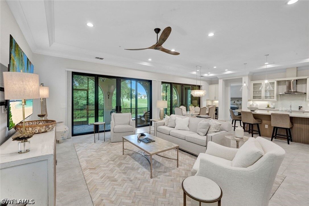 Property Photo:  2534 Windward Court 15-101  FL 34112 