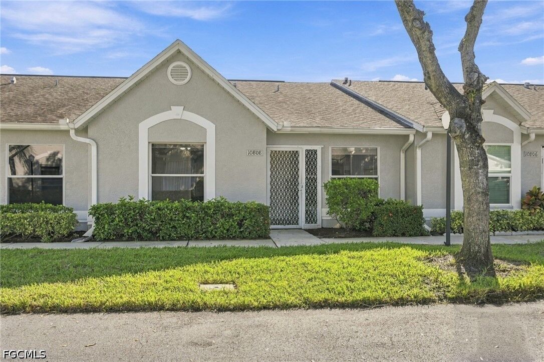 Property Photo: 10808 King George Lane 2602 FL 34109