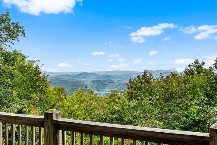 Property Photo: 175 Bear Trace Road NC 28902