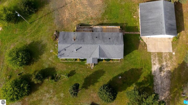 Property Photo: 5303 E Houghton Lake Road MI 49651