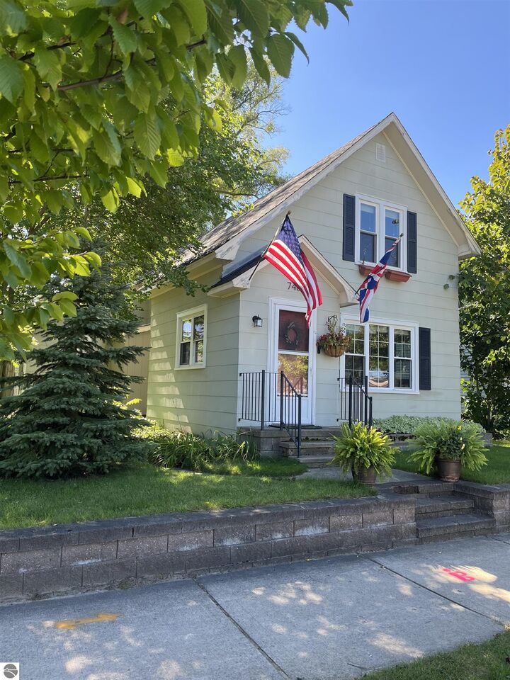 Property Photo:  746 Hannah Avenue  MI 49686 