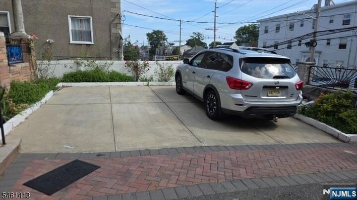 Property Photo:  197 Grafton Avenue  NJ 07104 