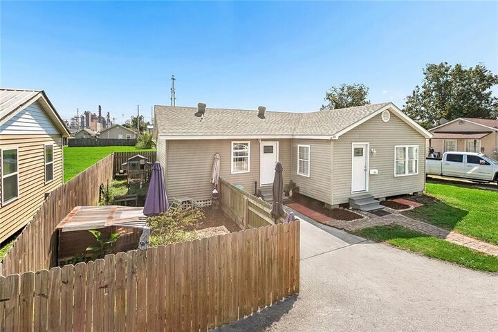 Property Photo: 230 Clayton Drive LA 70079