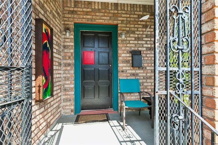Property Photo:  5240 Burgundy Street  LA 70117 