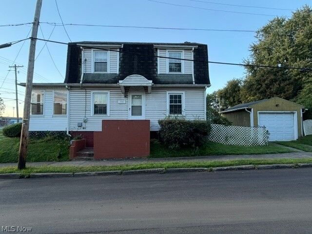 Property Photo:  1547 Maple Avenue NE  OH 44705 
