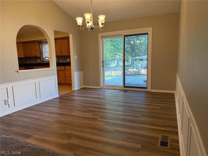 Property Photo:  28096 Edgepark Drive  OH 44070 