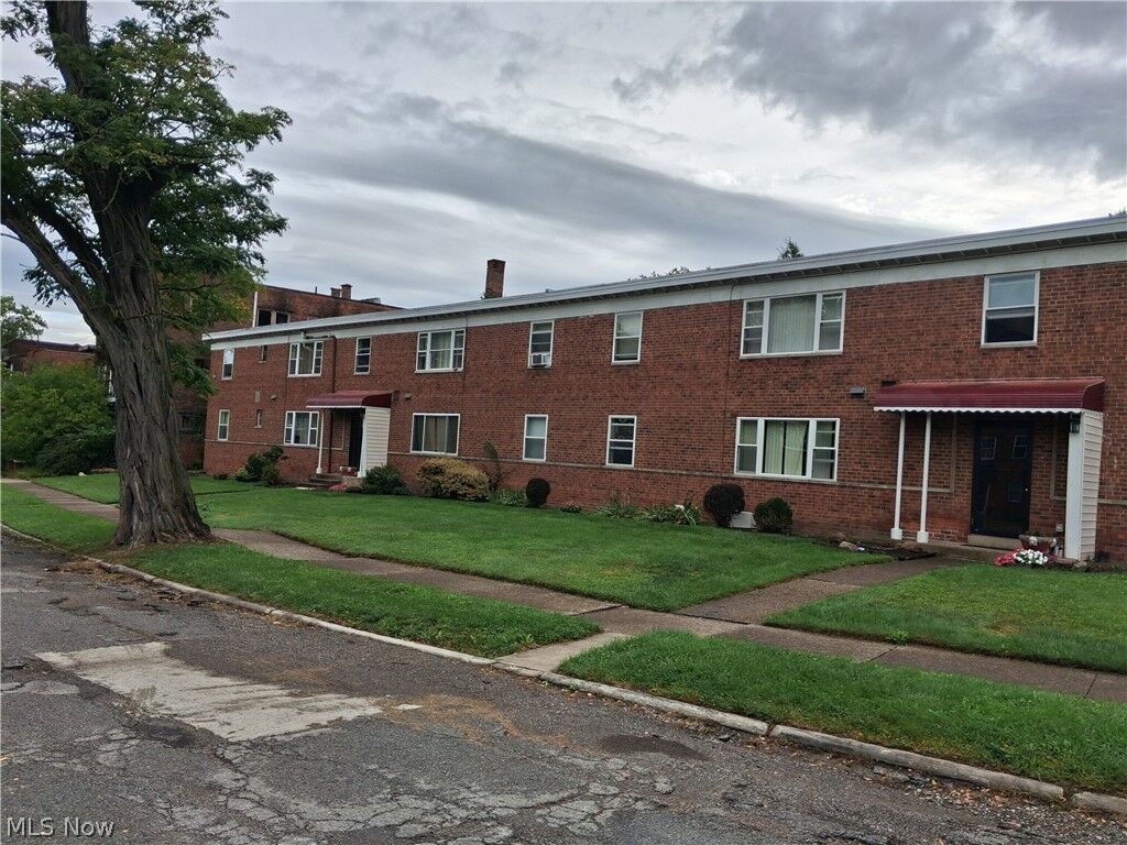 Property Photo: 15978 Nelacrest 1 OH 44112