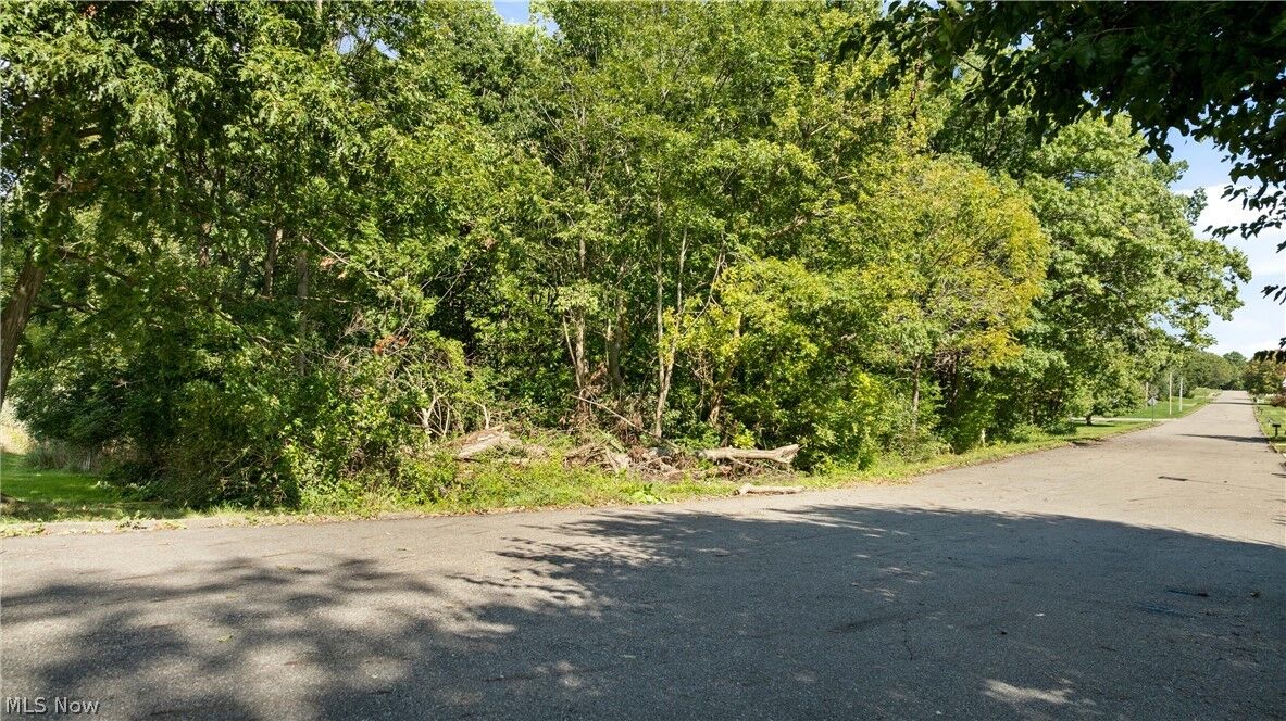 Property Photo:  1203 35th Street NE  OH 44714 
