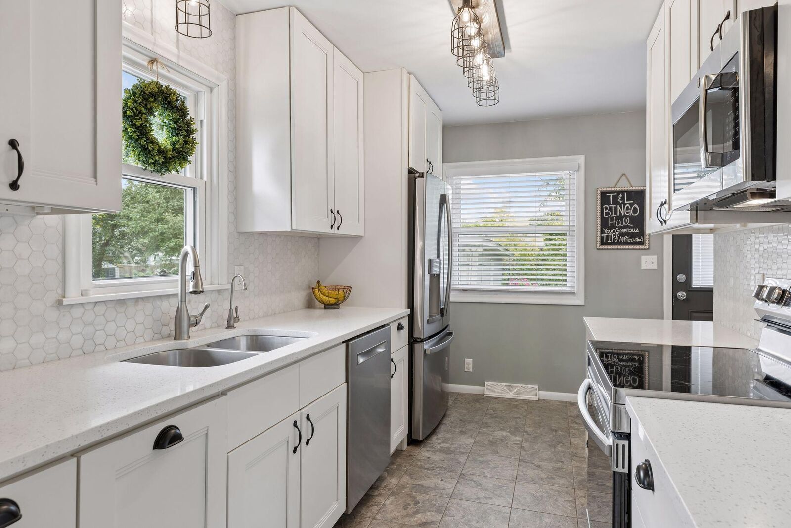 Property Photo:  2510 Oregon Avenue S  MN 55426 