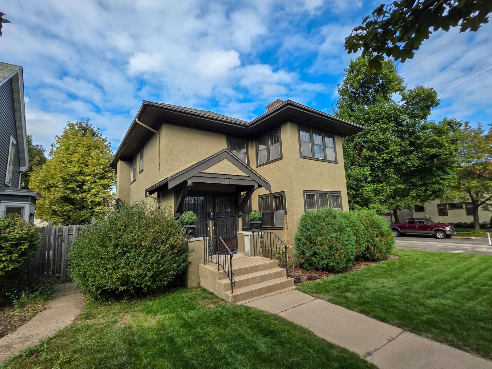 Property Photo:  100 W 40th Street  MN 55409 