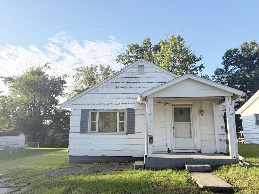 Property Photo: 203 W Mill Street MO 63501