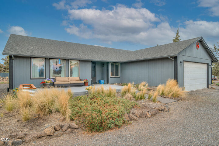 Property Photo:  25430 Elk Lane  OR 97701 