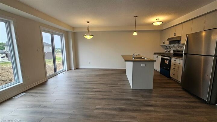 Property Photo:  395 Benninger Drive  ON N2E 0K1 