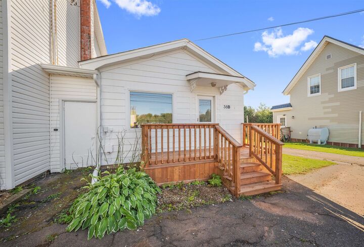 Property Photo:  38 Broadway Street  PE C0B 1M0 