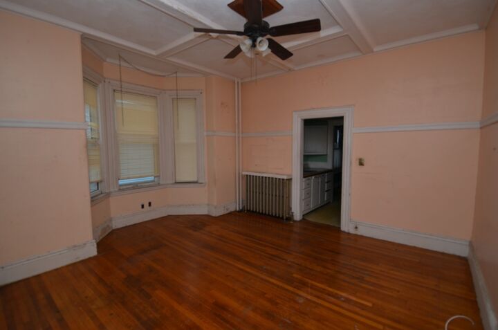 Property Photo:  33 Parrott St  MA 01902 