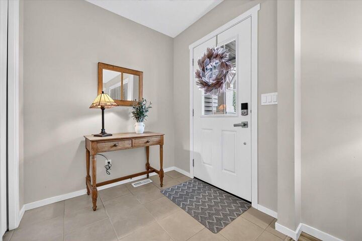 Property Photo: 40 Sunvalley Road AB T4C 0X6