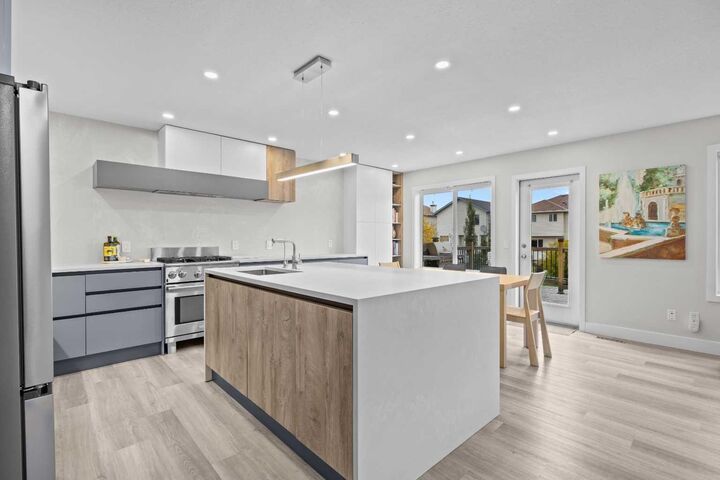 Property Photo:  296 Hidden Ranch Circle NW  AB T3A 5R2 