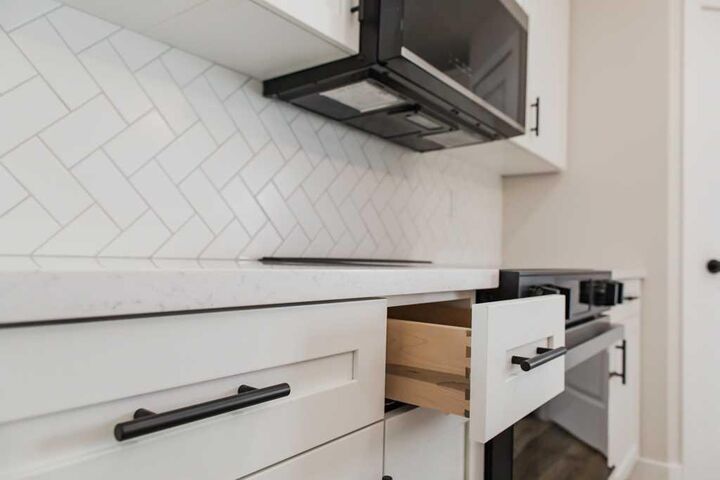 Property Photo:  9526 114 Avenue  AB T8X 0W8 