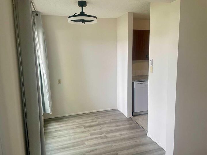 Property Photo:  75 Temple Boulevard W 107  AB T1K 5M2 