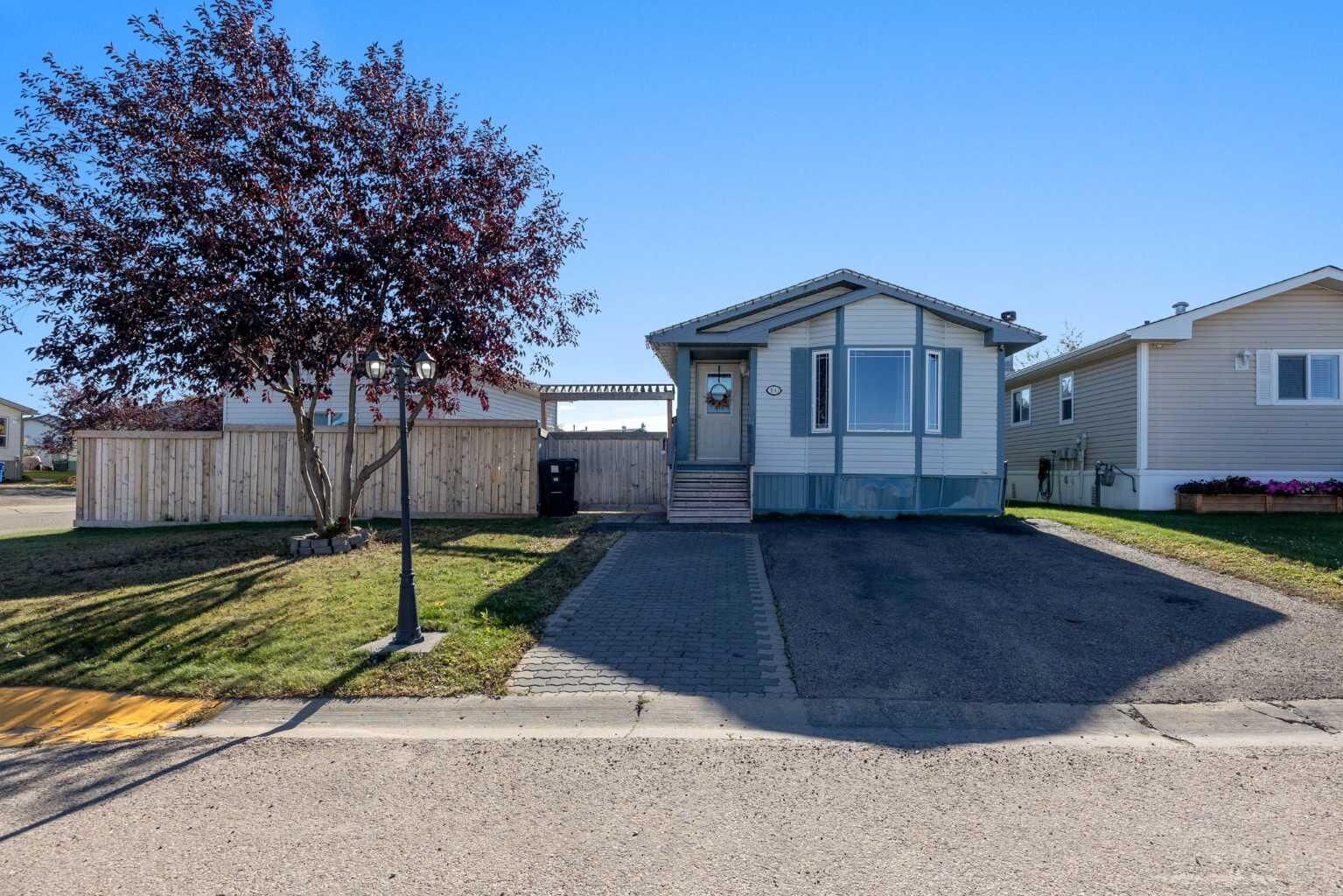 Property Photo:  100 Morgan Avenue  AB T9K 2P2 
