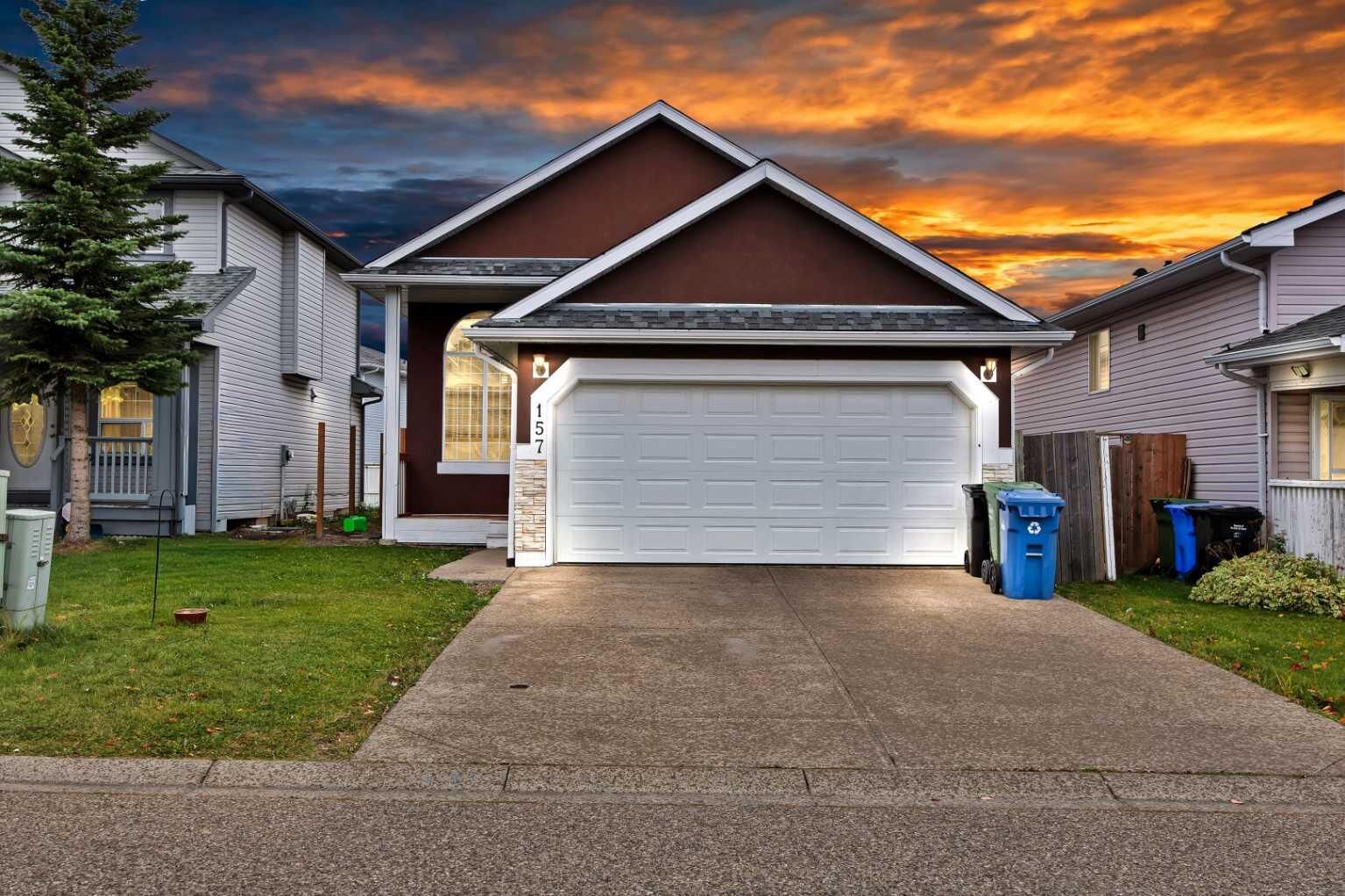 Property Photo: 157 Saratoga Close NE AB T1Y 7A1