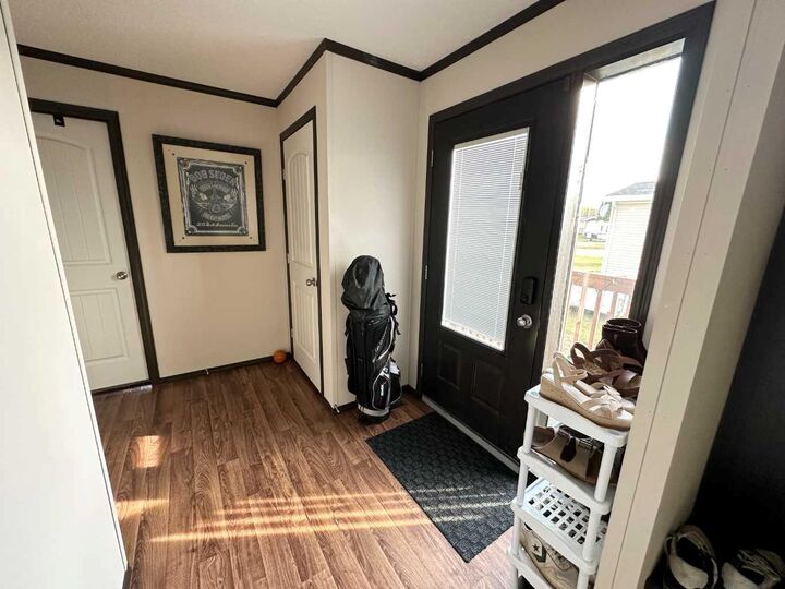 Property Photo:  5007 44 Avenue  AB T9X 0A9 
