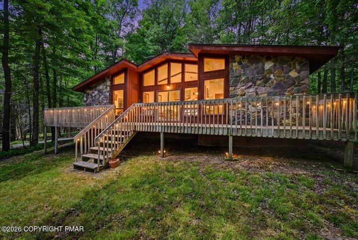 Property Photo: 149 Cardinal Drive PA 18424