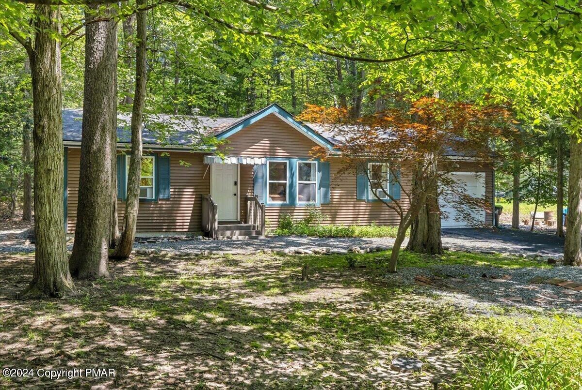 Property Photo:  4121 Romeo Road  PA 18466 