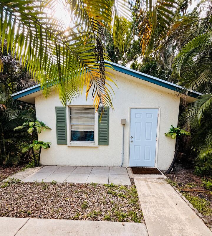 Property Photo:  1209 NW 8th Street  FL 33426 