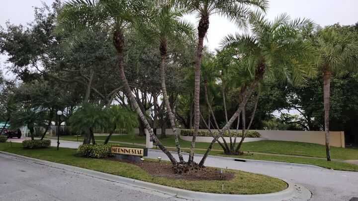 Property Photo:  5936 Morningstar Circle 202  FL 33484 