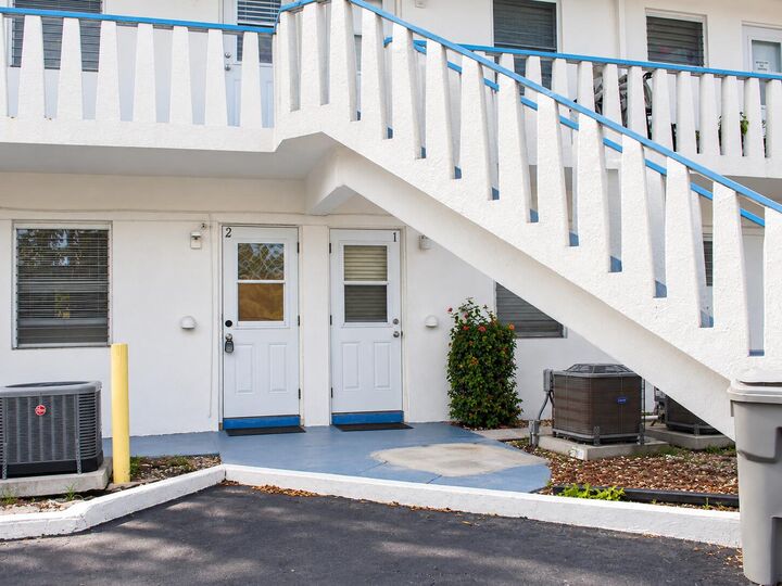 Property Photo:  2401 NE 10th Street 2  FL 33062 