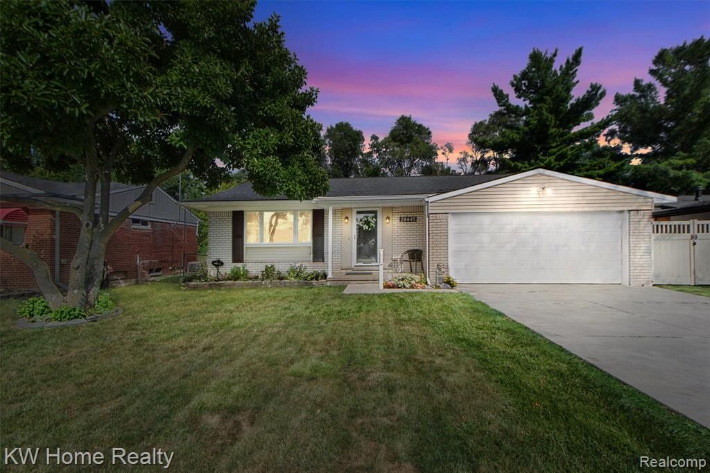Property Photo:  28445 Weddel Avenue  MI 48183 