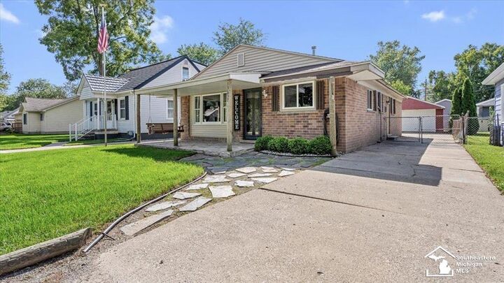 Property Photo: 13637 Wright Street MI 48173