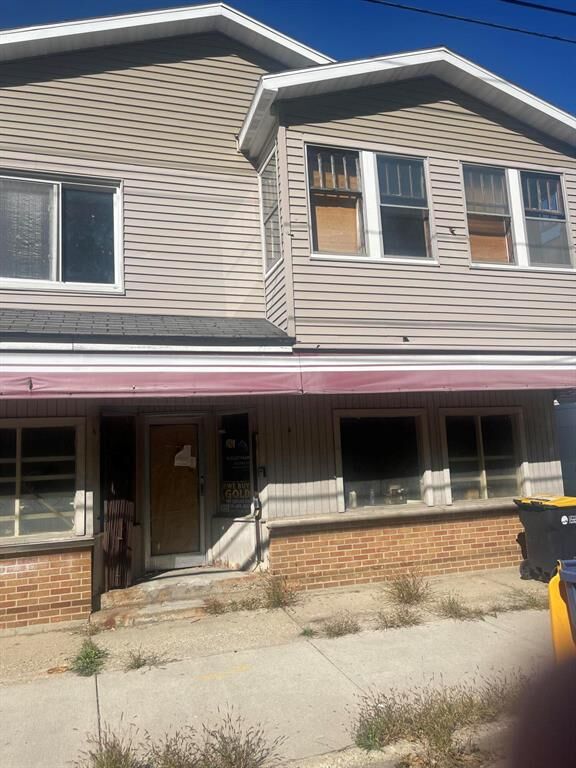 Property Photo:  701 Knapp Street NE  MI 49505 