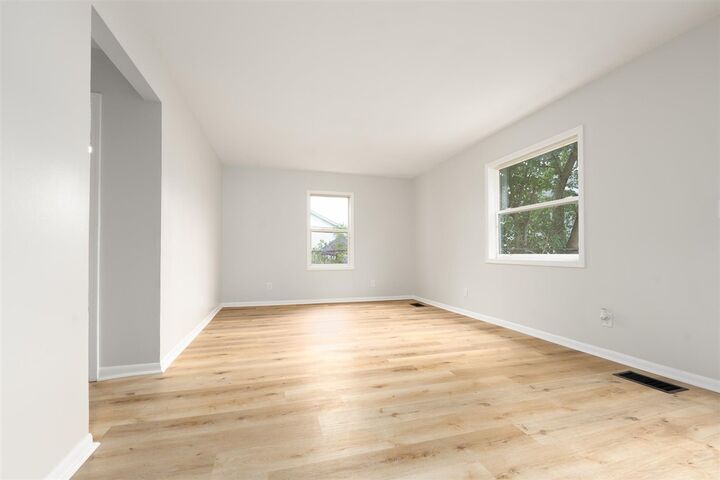 Property Photo:  1427 Hunt Street  IN 47374 