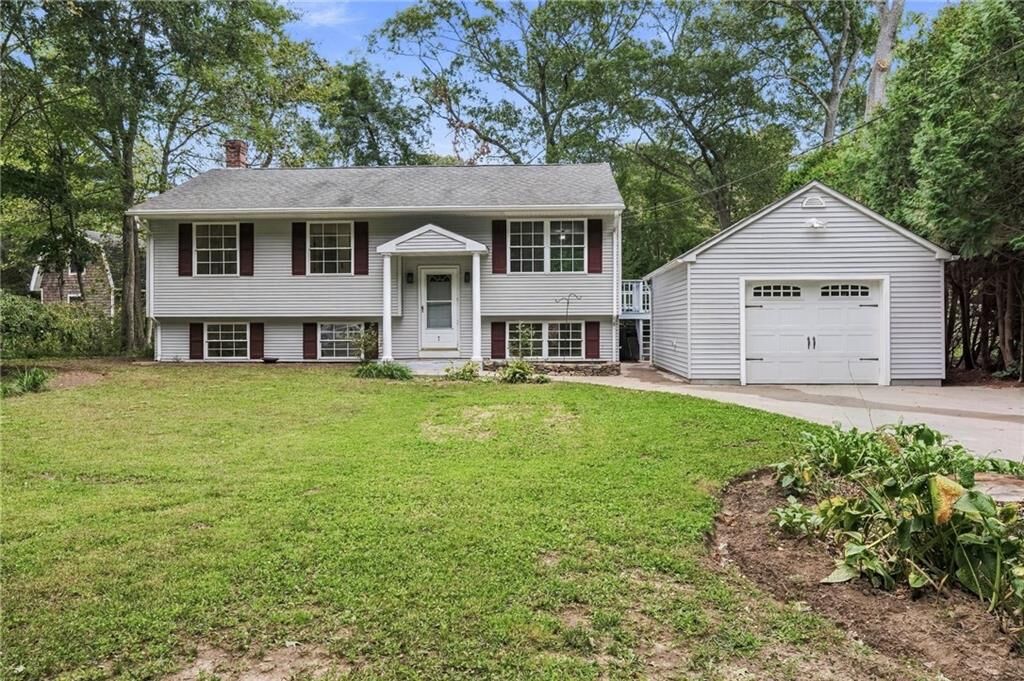 Property Photo: 7 Cedar Knoll Drive RI 02804