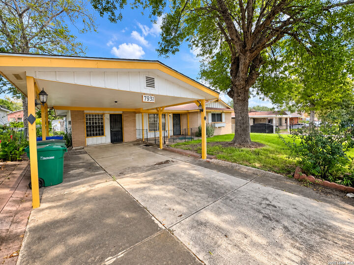 Property Photo:  7931 Rimfire Dr  TX 78227 