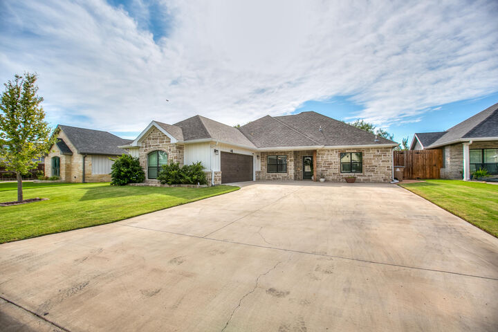Property Photo:  2025 Silver Creek Court  TX 76904 