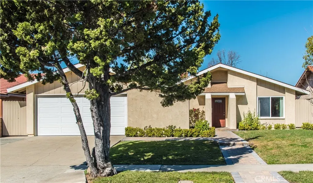 Property Photo:  6017 E La Paz Way  CA 92807 