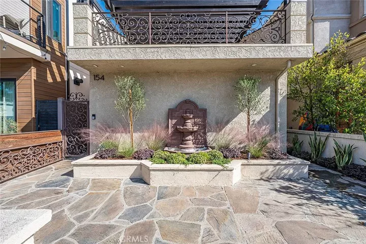 Property Photo: 154 12th CA 90740