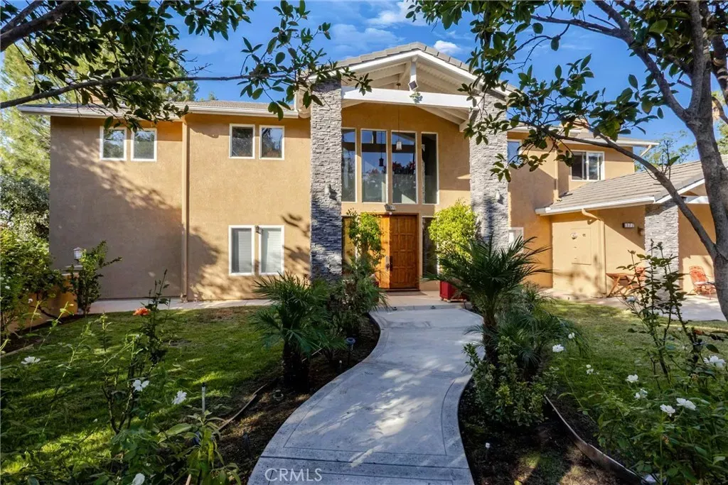 Property Photo: 1377 Knoll Road CA 92373