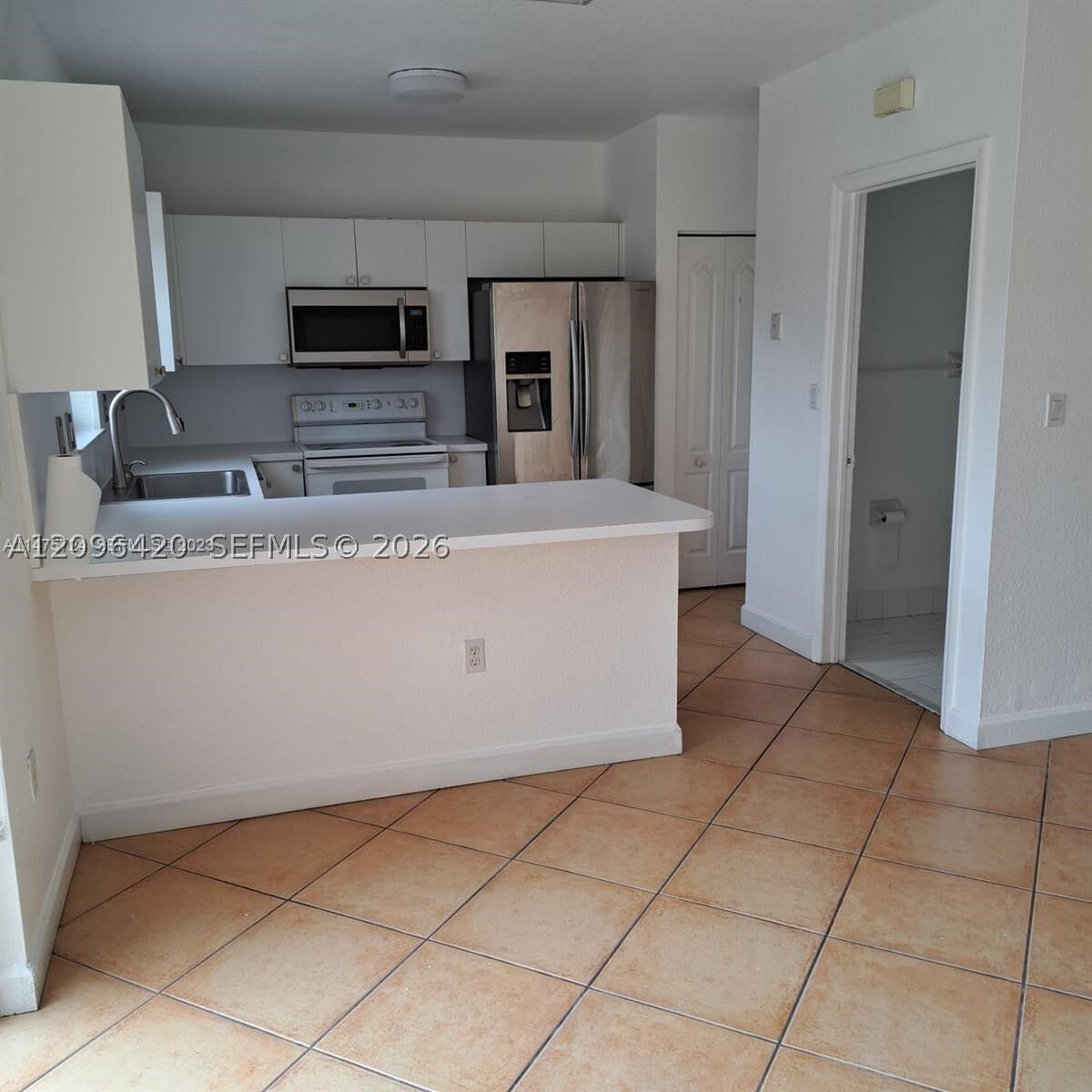 Property Photo:  953 SW 147th Ct 953  FL 33194 