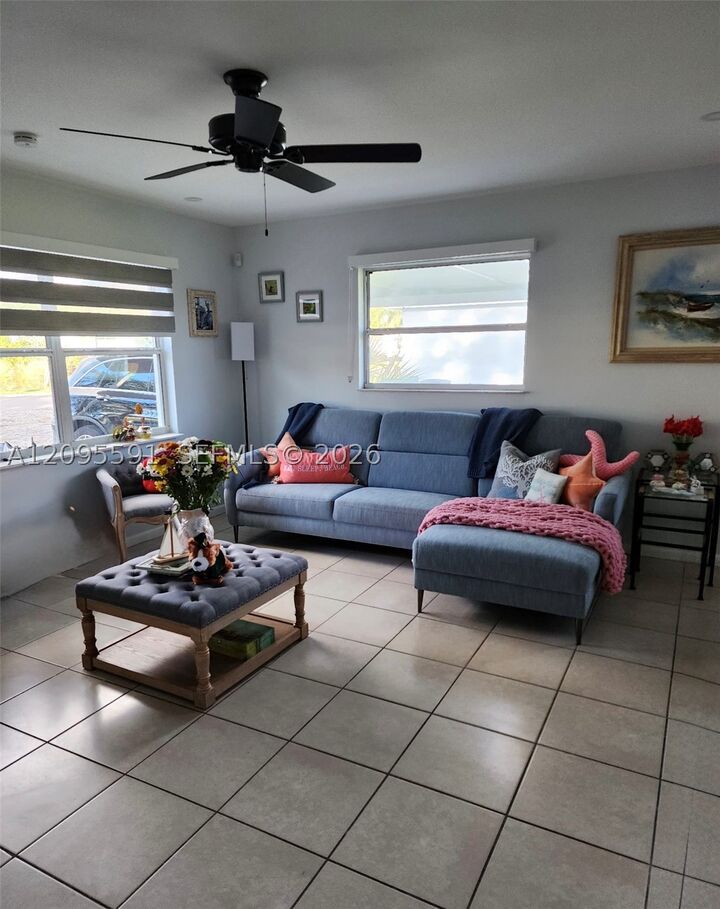 Property Photo: 812 Lake McGregor Dr FL 33919