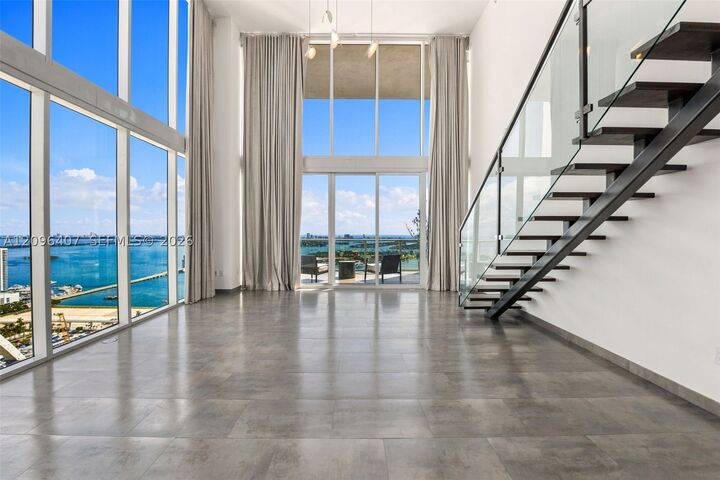 Property Photo: 1040 Biscayne Blvd 3704 FL 33132