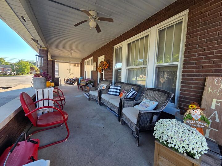 Property Photo:  122 South Walnut Street  IN 47040 