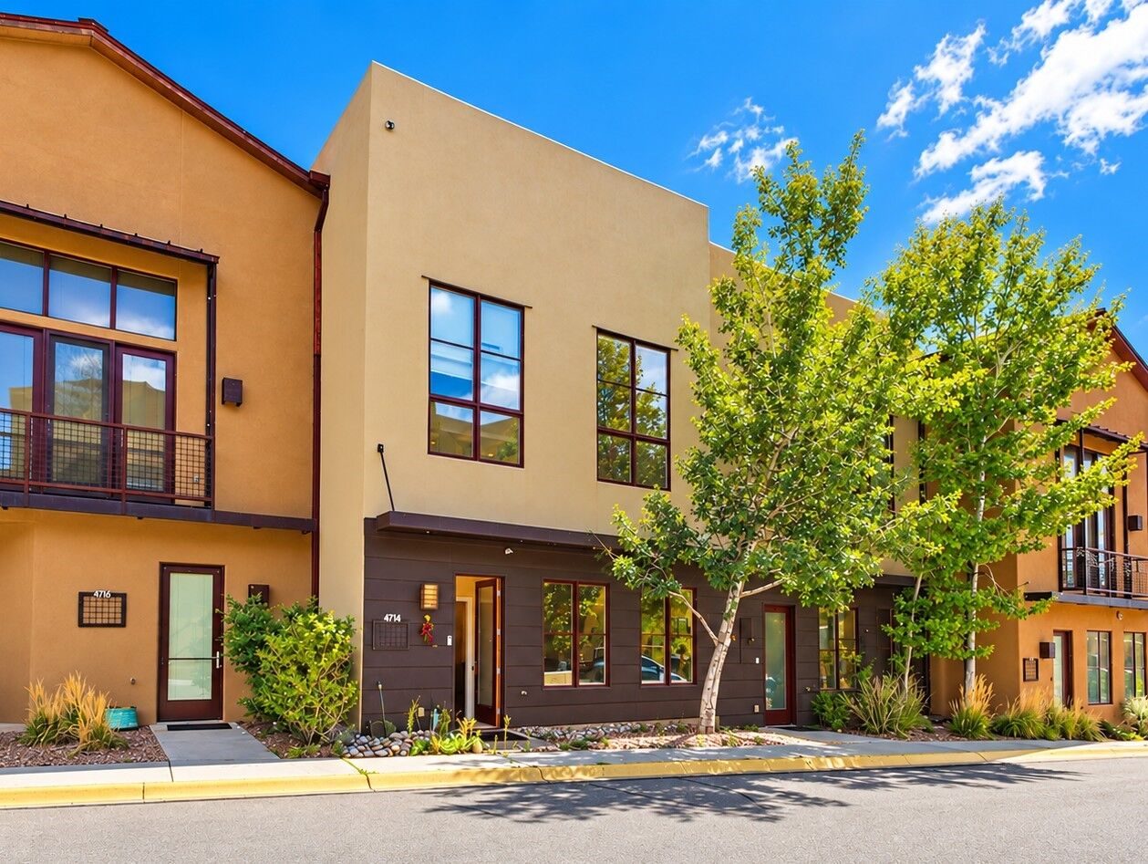 Property Photo: 4714 Quemazon Place NM 87544