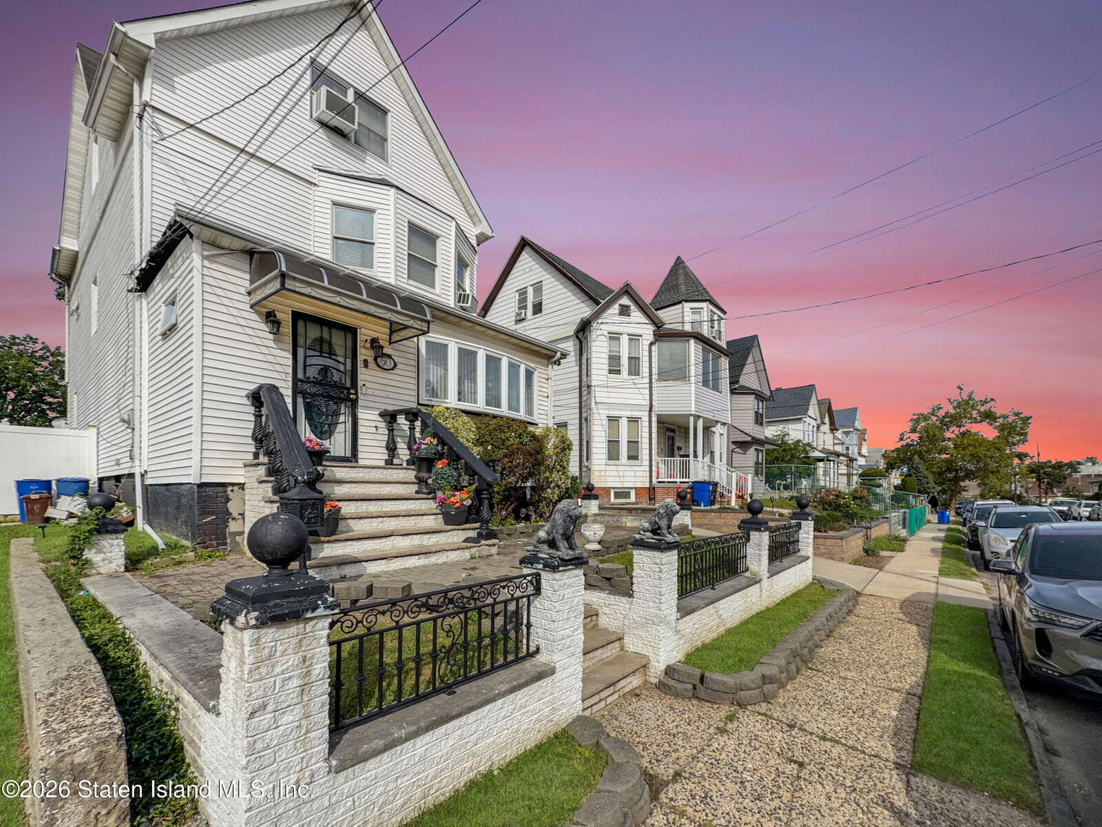 Property Photo:  50 Dongan Street  NY 10310 