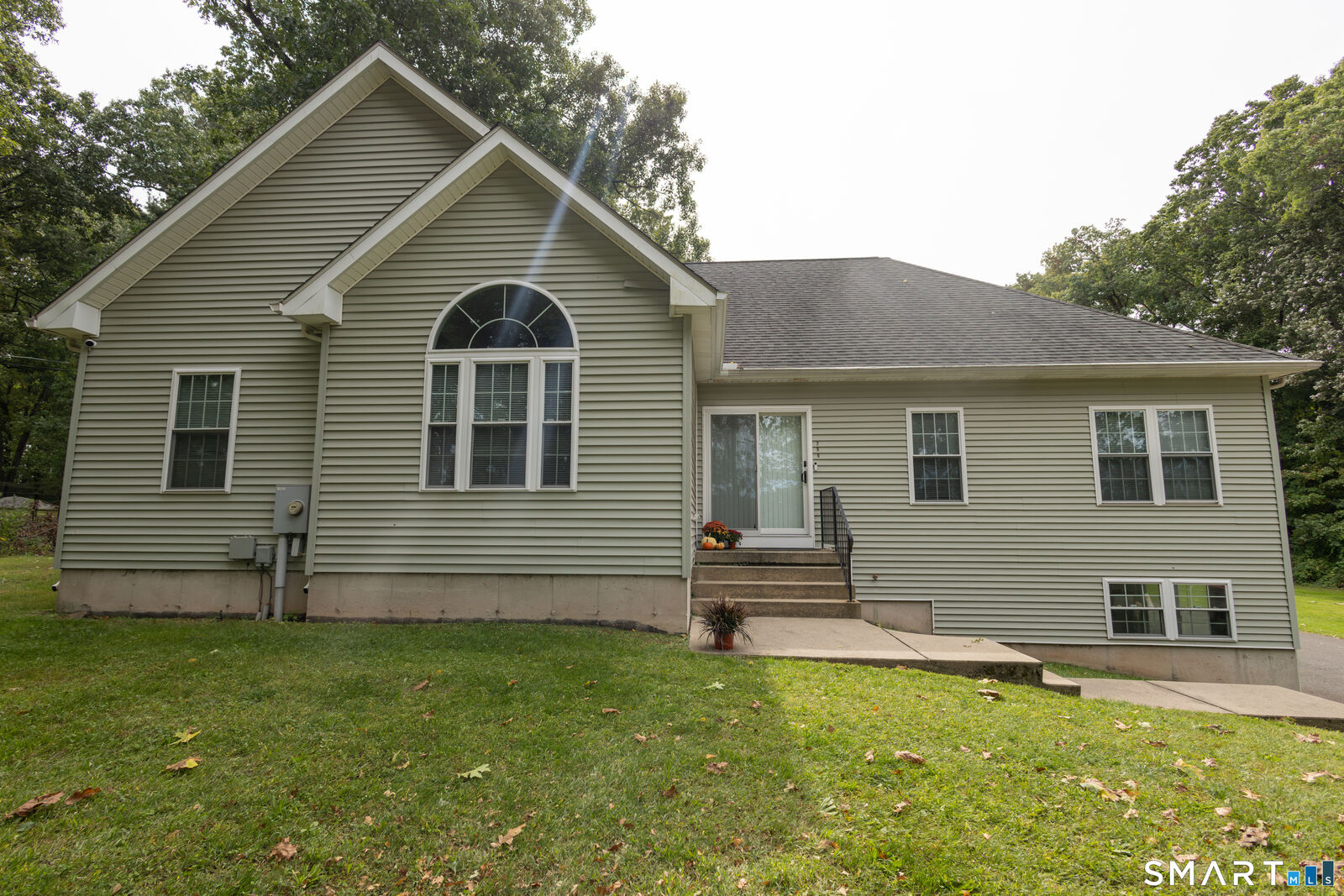 Property Photo:  280 Laning Street  CT 06489 