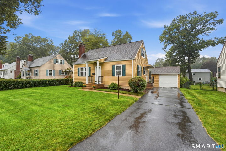 Property Photo:  120 White Street  CT 06042 